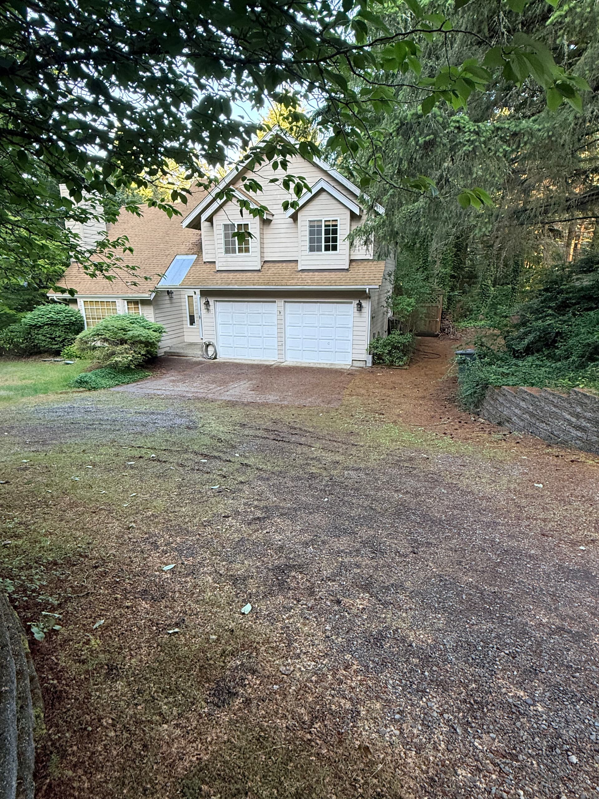 Gallery photos for Whole Home Real Estate Cleanout Including a Heavy Piano: Image #6
